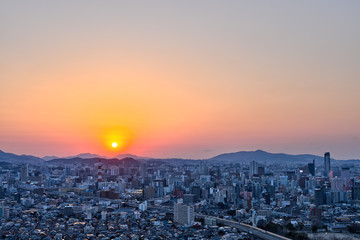 都市に沈む美しい夕陽【福岡県北九州市】