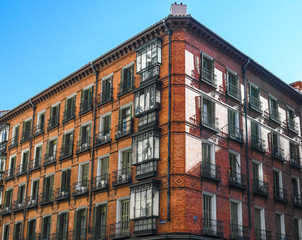 Fototapeta premium brick building in Madrid