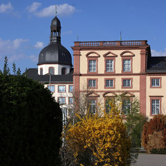 jesuitenkirche und schloss mannheim