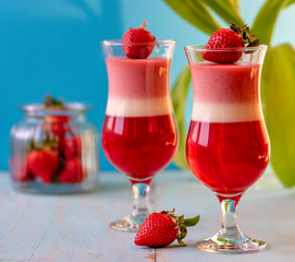 Panna Cotta with strawberries