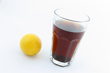 glass of tea with lemon