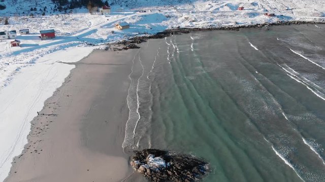 &Icirc;les Lofoten en Norv&egrave;ge du nord - Plage Ramberg
