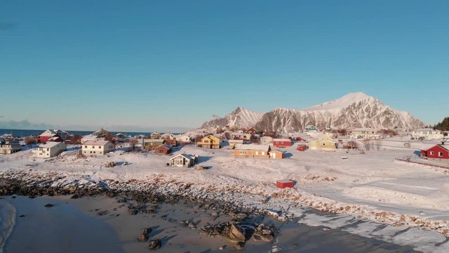 &Icirc;les Lofoten en Norv&egrave;ge du nord - Village Flakstad