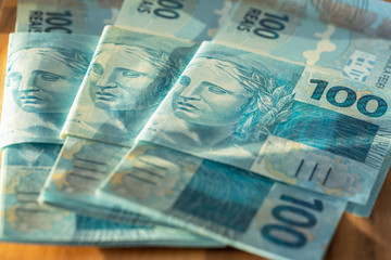 Brazilian money, Hundred reais banknotes