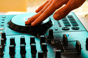 DJ Controller of Pioneer Turntable and Effectsection