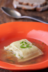 Maultaschensuppe