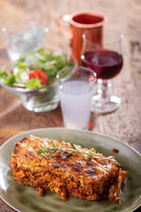 griechisches Pastizio Nudelgericht mit Käse