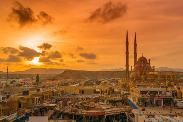 Romantischer Sonnenuntergang in Ägypten