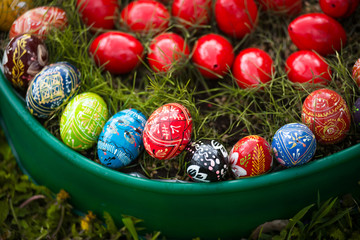 easter eggs 