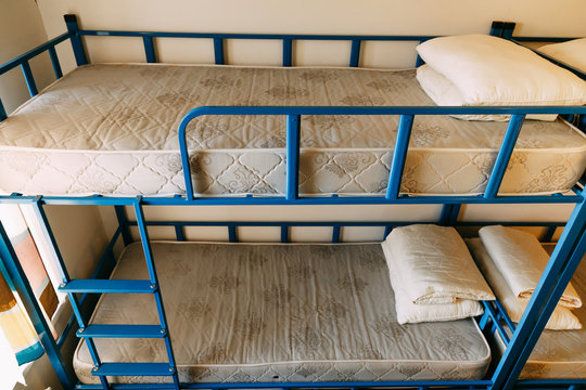 bunk bed room
