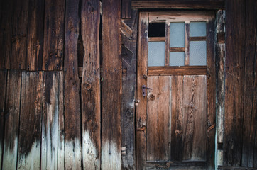 Obraz na płótnie Canvas Door of an old barn