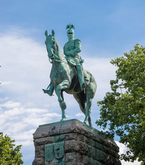 Fototapeta na wymiar man on the horse statue in aachan, Germany