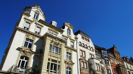 Fototapeta na wymiar Altbaufassaden Heidelberg, Süddeutschland