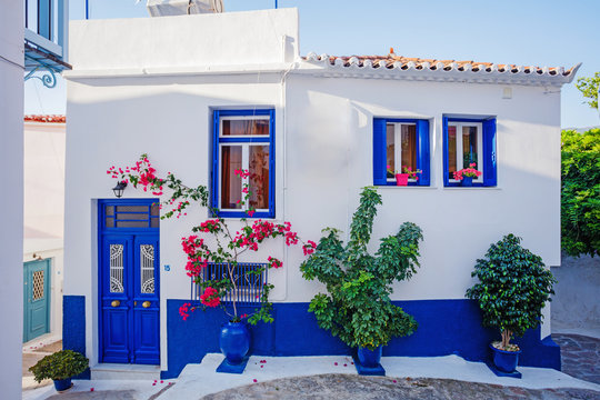 Fototapeta Beautiful house in old greece town, Crete island, Greece. Summer landscape