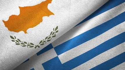 Foto op Canvas Cyprus en Griekenland twee vlaggen textieldoek, stoffentextuur © Oleksii