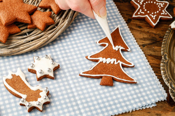 How to make christmas gingerbread cookies, tutorial.