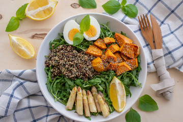 Quinoa salad in bowl 