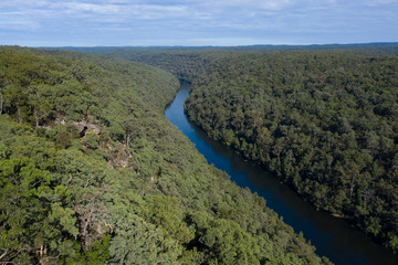 Obraz premium The Nepean River flowing through Fairlight Gorge in New South Wales, Australia.
