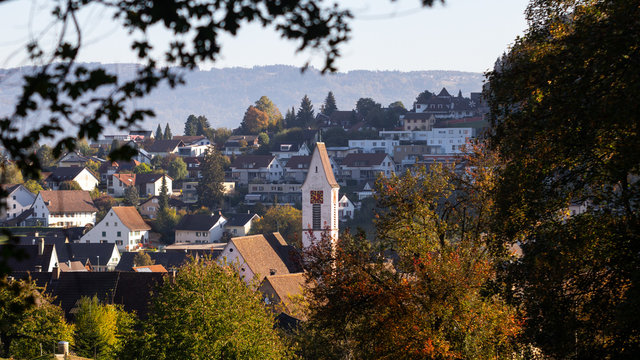 Kirche im Dorf
