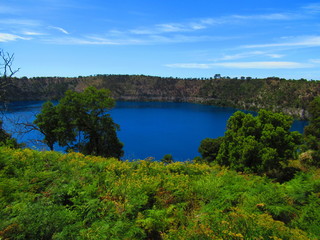 Fototapeta na wymiar Blue Lake in Mount Gambier, Australia