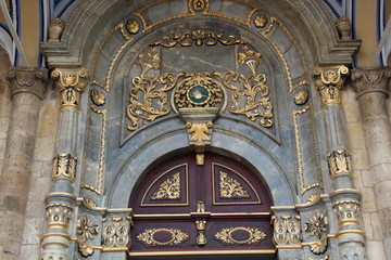 Obraz premium The gate of Aziziye Mosque in Konya