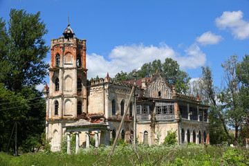 Naklejka premium Ruins old manor house, Russia