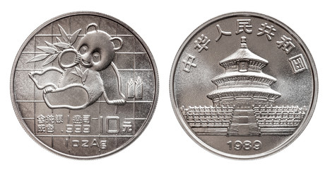 China Panda 10 ten yuan silver coin 1 oz 999 fine silver ounce minted 1989 isolated on white background - obrazy, fototapety, plakaty