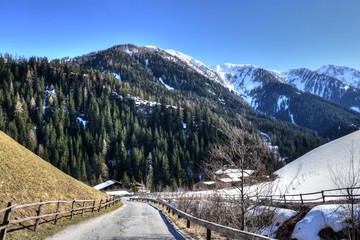 Navis, Dorf, Tirol, Navistal, Naviser Tal, Innsbruck Land, Österreich, Tal, Tuxer Alpen, Schnee,...