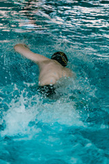 Crawl swimming competitions in the sports pool