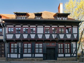 Fachwerkhaus in der Altstadt von Quedlinburg im Harz in Sachsen-Anhalt, Deutschland 