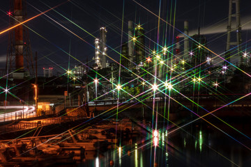 Fototapeta na wymiar 河口から見る工場夜景