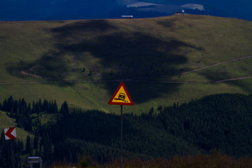 Fototapeta premium Nie jedź prosto