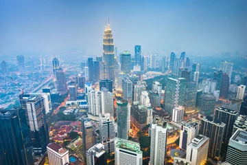 Rolgordijnen De stadshorizon van Kuala Lumpur, Maleisië © SeanPavonePhoto