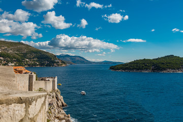 Aussicht auf die Inseln in der Adria vor Dubrovnik