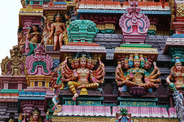 Statues on the tower of hindu temple, Tamil Nadu, India