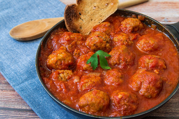 Meatballs on tomato