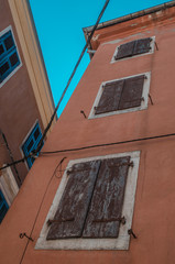 Fototapeta na wymiar Windows on a house