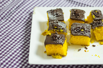 carrot cake with chocolate