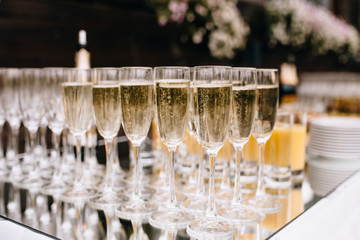  glasses of champagne catering