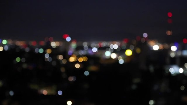 Ciudad de noche con desenfoque - Bokeh