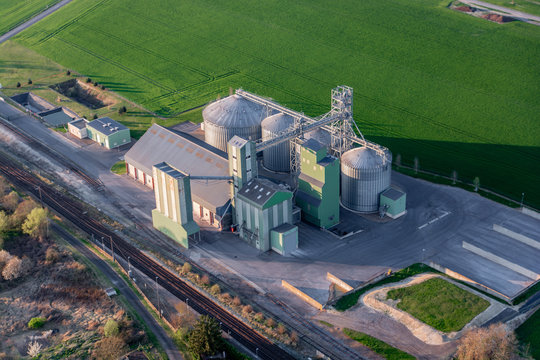 Silo agricole &agrave; Crepy-Couvron