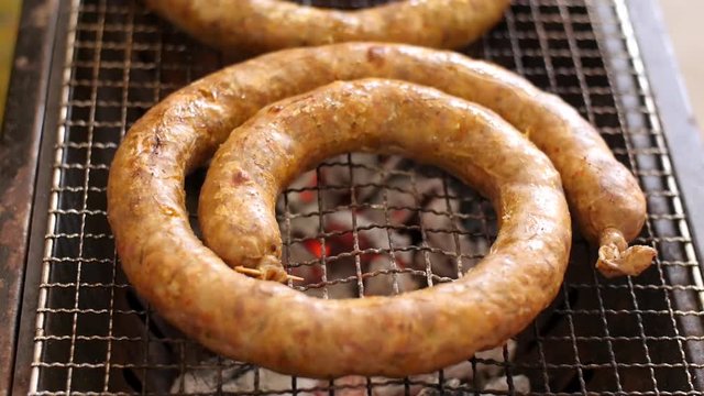 SAI AUA NOTRHERN THAI SPICY SAUSAGE