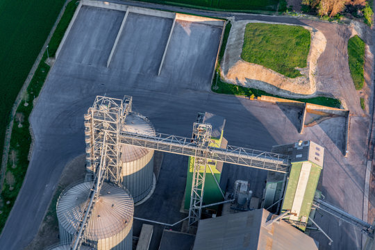 Silo agricole &agrave; Crepy-Couvron