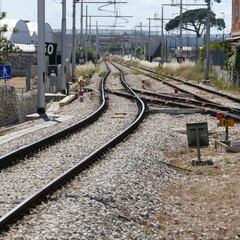 Binari di una ferrovia del sud Europa