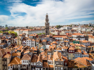 Fototapeta na wymiar Torre dos Clérigos no Porto