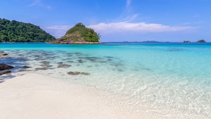 Obraz na płótnie Canvas beautiful beach view Koh Chang island seascape at Trad province Eastern of Thailand on blue sky background , Sea island of Thailand landscape