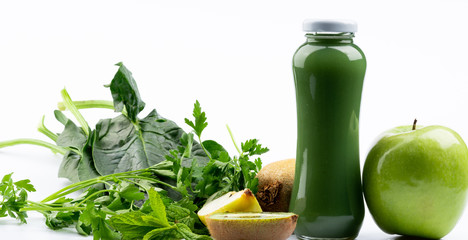 healthy and alkaline vegetables smoothie