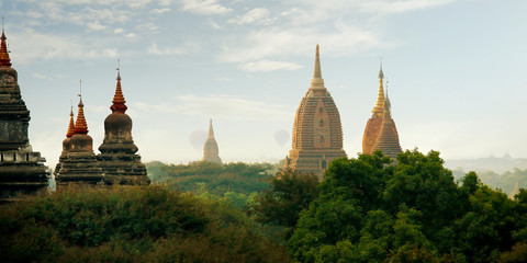 Fototapeta premium View of buddhist temple,stupa,in the historical park of Bagan,Myanmar