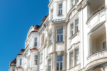 hochwertige Altbauten, sanierte Gründerzeithäuser