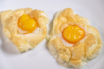 Zwei Cloud Eggs (Wolken-Eier)
